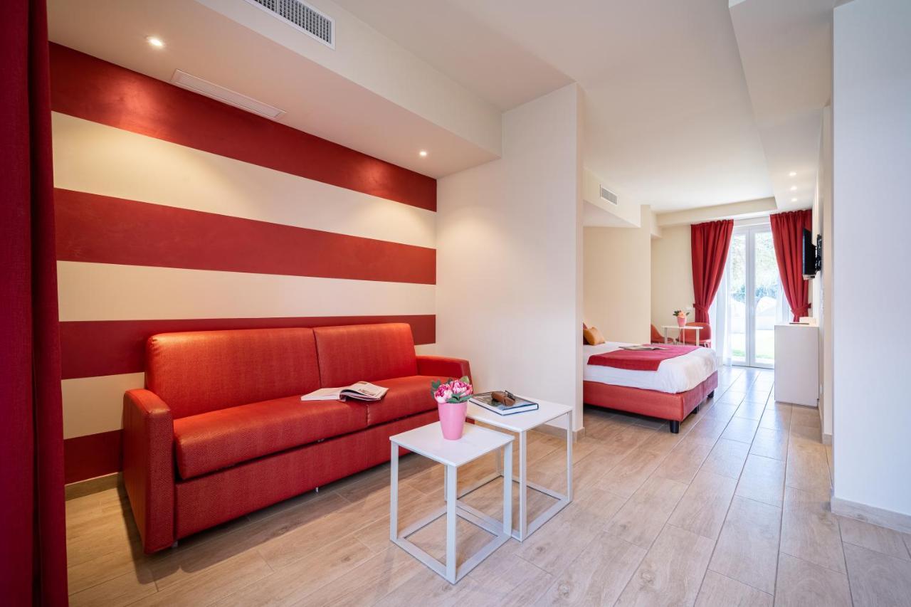 Hotel Villa Garuti ปาเดงเก ซุล การ์ดา ภายนอก รูปภาพ