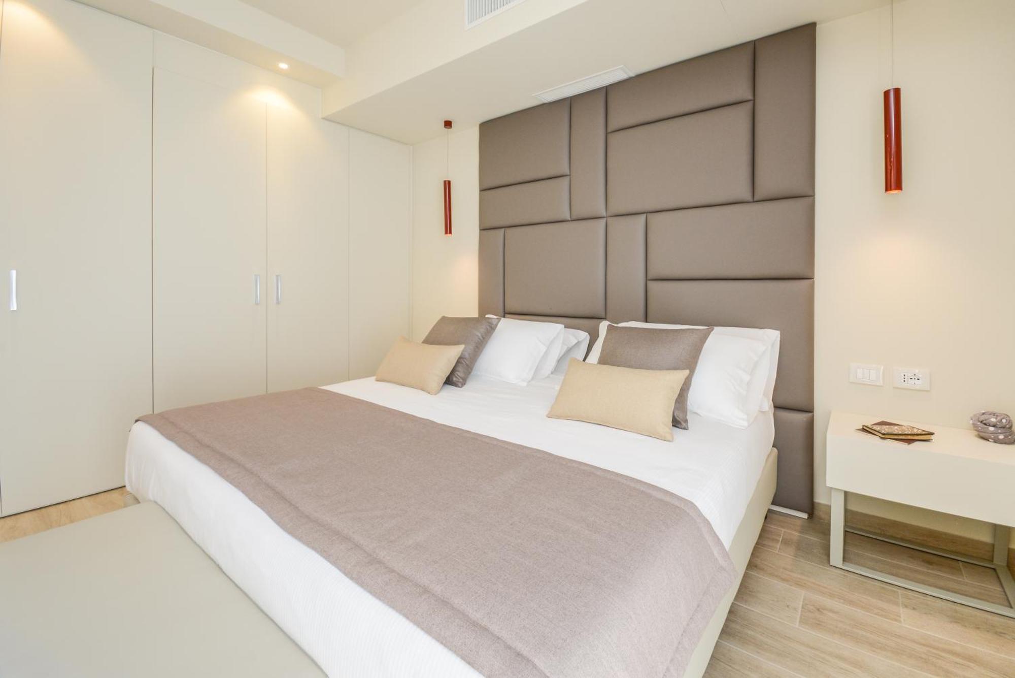Hotel Villa Garuti ปาเดงเก ซุล การ์ดา ภายนอก รูปภาพ